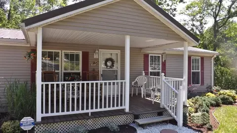 141 Spring Dr, Burnside, KY 42519 photo 3