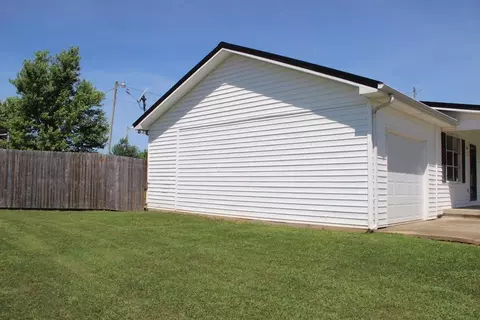 48 Loop Dr, Monticello, KY 42633 photo 2