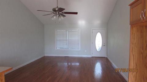 1102 Estill Hackney Rd, Eubank, KY 42567 photo 3