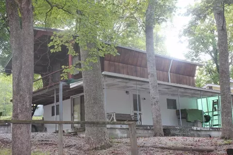 274 Echo Point Rd, Bronston, KY 42518 photo 2