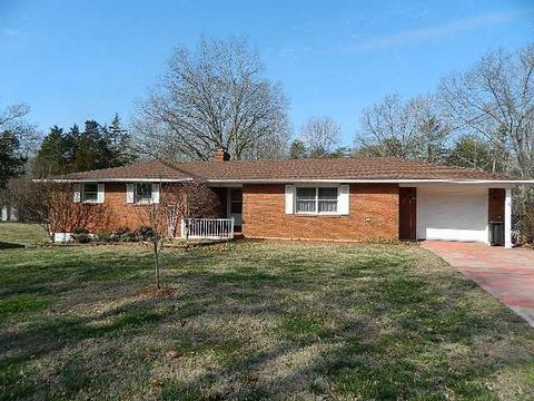 256 E French Ave, Burnside, KY 42519 photo 1