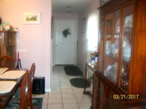 45 Meadow Dr, Nancy, KY 42544 photo 8