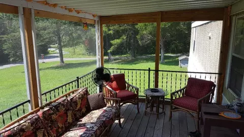 675 Stonegate Dr, Burnside, KY 42519 photo 3