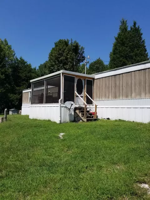 675 Stonegate Dr, Burnside, KY 42519 photo 2