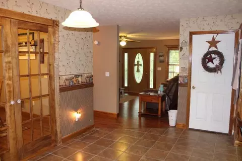 270 Beechview Dr, Burnside, KY 42519 photo 9