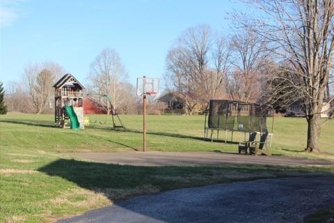 747 Bartle Dr, Liberty, KY 42539 photo 8