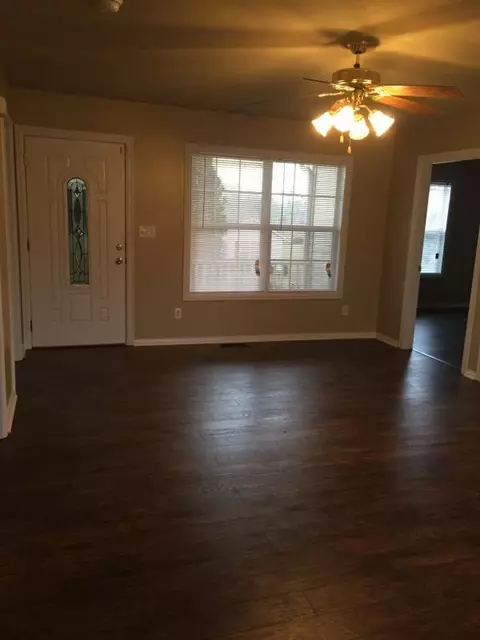 321 Pebble Branch Dr, Nancy, KY 42544 photo 2