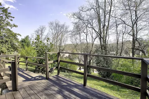105 Bishop St, Corbin, KY 40701 photo 2