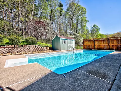 97 Skylark Dr, Corbin, KY 40701 photo 2
