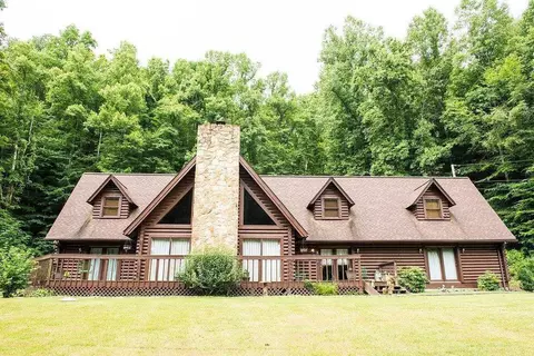320 Crescent Valley Dr, Jackson, KY 41339 photo 1