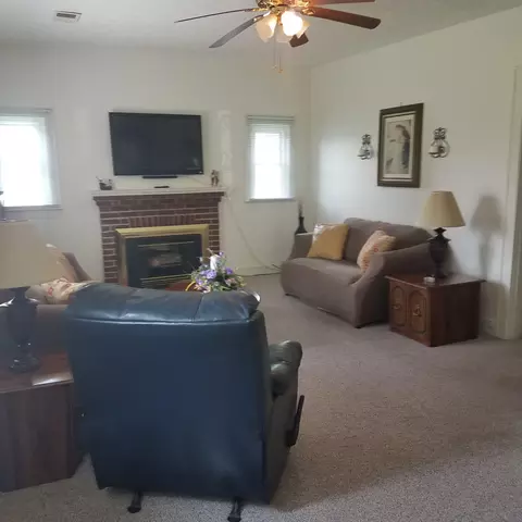 57 Maple Ave, Liberty, KY 42539 photo 3
