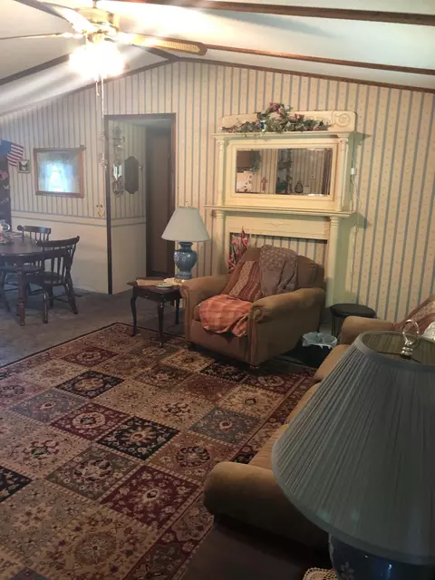 1280 Stonegate Dr, Burnside, KY 42519 photo 3