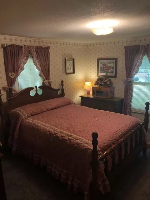 1280 Stonegate Dr, Burnside, KY 42519 photo 4