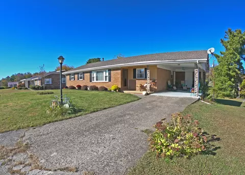 48 Emerald Ln, Corbin, KY 40701 photo 2