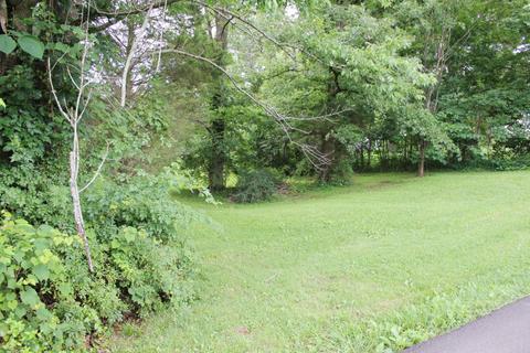 323 Hilltop Dr, Nancy, KY 42544 photo 2