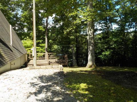 401 Lake Dr, Burnside, KY 42519 photo 2