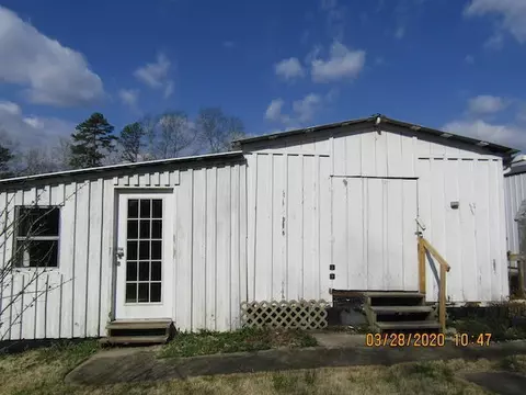 301 Dogwood Dr, Jackson, KY 41339 photo 4