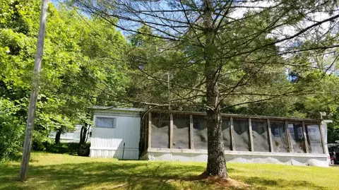 91 Spring Dr, Burnside, KY 42519 photo 3
