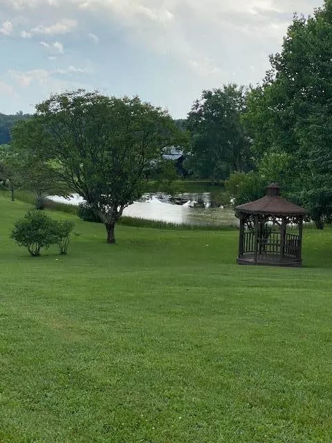 670 Todd Rd, Eubank, KY 42567 photo 3