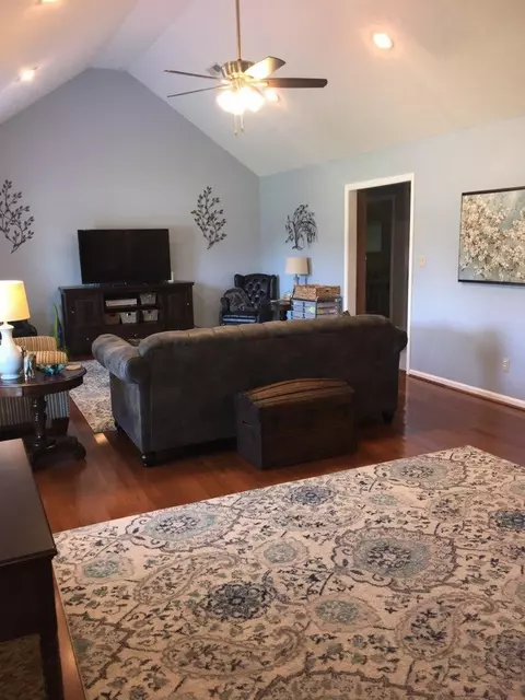 891 Hidden Loop Dr, Somerset, KY 42503 photo 13