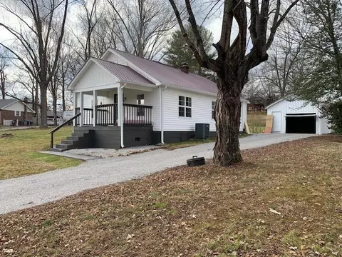 42 Maple Ave, Burnside, KY 42519 photo 2