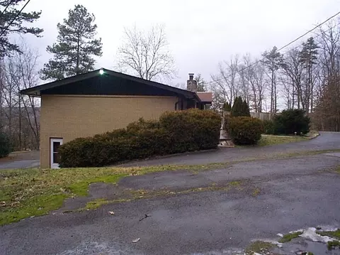 280 Red Fox Trl, Morehead, KY 40351 photo 3