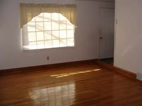 618 Knapp, Morehead, KY 40351 photo 5