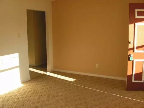 60 S Spring St, Morehead, KY 40351 photo 2