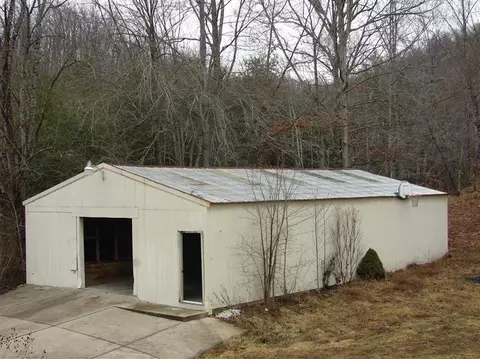 1090 Rock Fork Rd, Morehead, KY 40351 photo 4