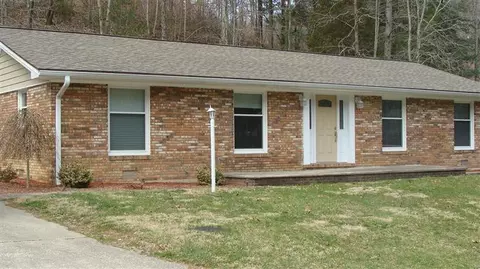 615 Whitaker St, Morehead, KY 40351 photo 2