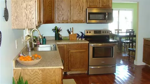 615 Whitaker St, Morehead, KY 40351 photo 3