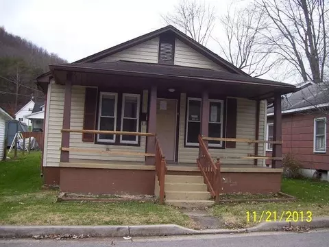 817 W First St, Morehead, KY 40351 photo 1
