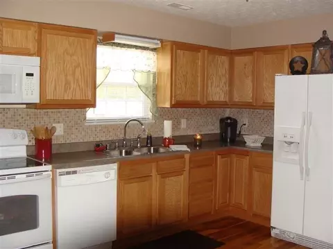 275 Bratton Loop, Morehead, KY 40351 photo 5
