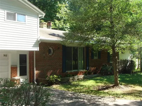 910 N Willow Dr, Morehead, KY 40351 photo 3