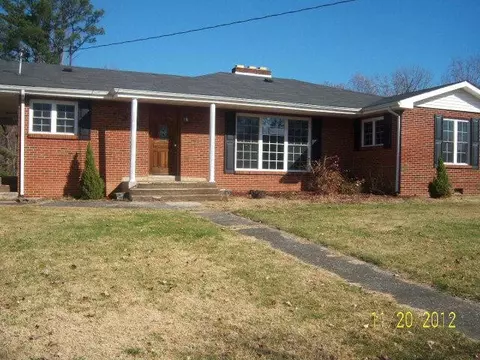 370 Forest St, Williamsburg, KY 40769 photo 1