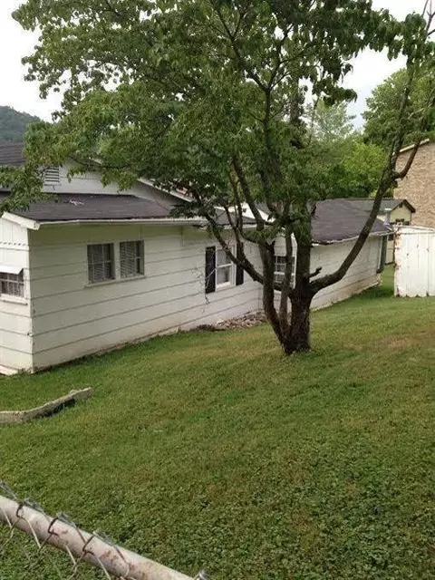 141 Center St, Morehead, KY 40351 photo 4