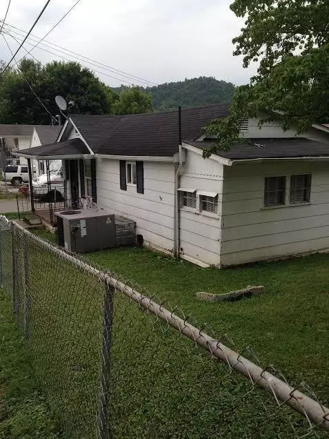 141 Center St, Morehead, KY 40351 photo 3