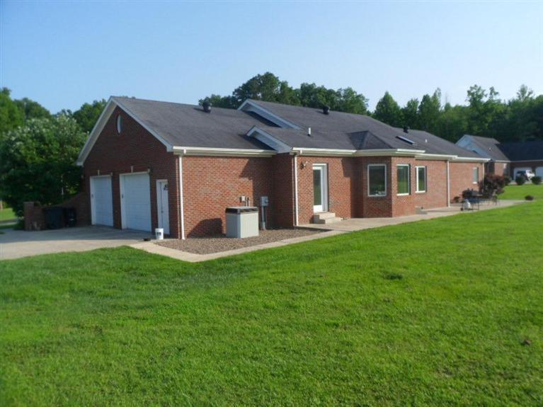 141 Stonebrook Dr, Morehead, KY 40351 photo 2