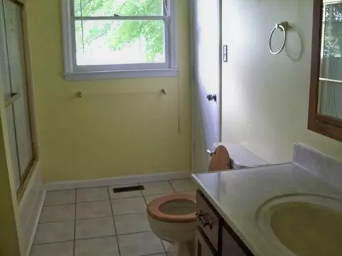 106 Johnson, Berea, KY 40403 photo 8