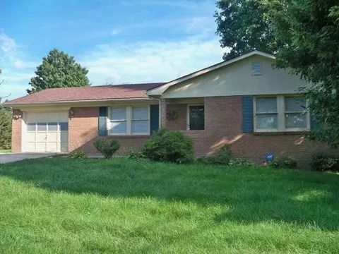 106 Johnson, Berea, KY 40403 photo 1