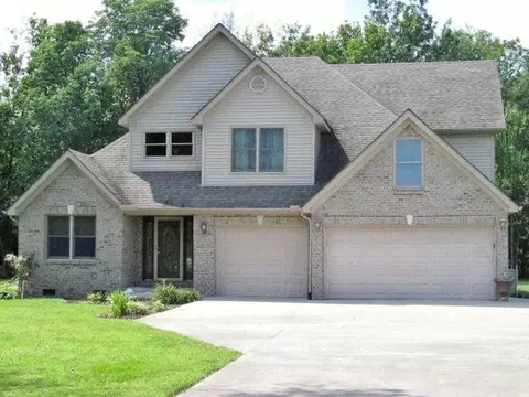355 Brookgreen Dr, Berea, KY 40403 photo 1