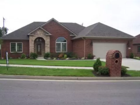 917 Cabarnet Dr, Berea, KY 40403 photo 1