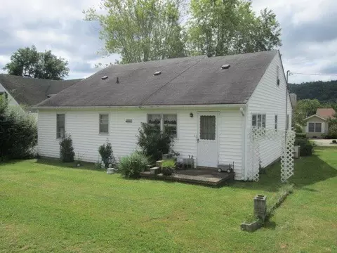 318 Knapp Ave, Morehead, KY 40351 photo 2
