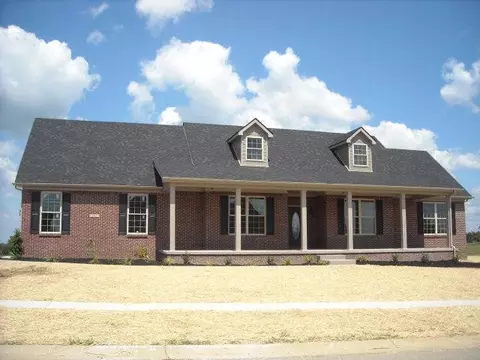 102 Hampton Hall Dr, Berea, KY 40403 photo 1