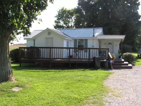 105 Calico, Berea, KY 40403 photo 2