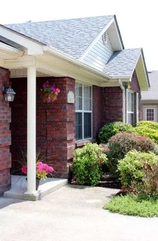 566 Ashley Ct, Berea, KY 40403 photo 2