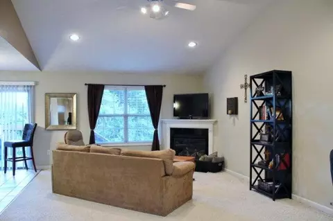 566 Ashley Ct, Berea, KY 40403 photo 6