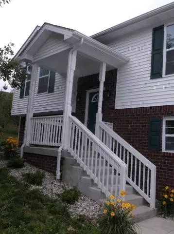 212 Pinecrest Ct, Berea, KY 40403 photo 2