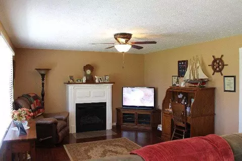 267 Proffitt St, Brodhead, KY 40409 photo 2