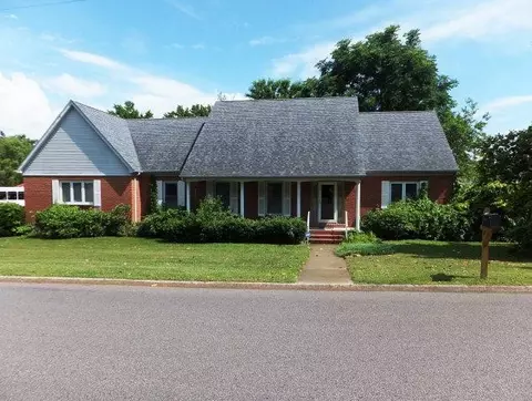 108 Harrison Ct, Berea, KY 40403 photo 2